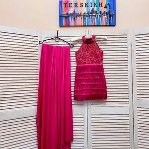 Pageant fun fashion

Rhinestones and fringe